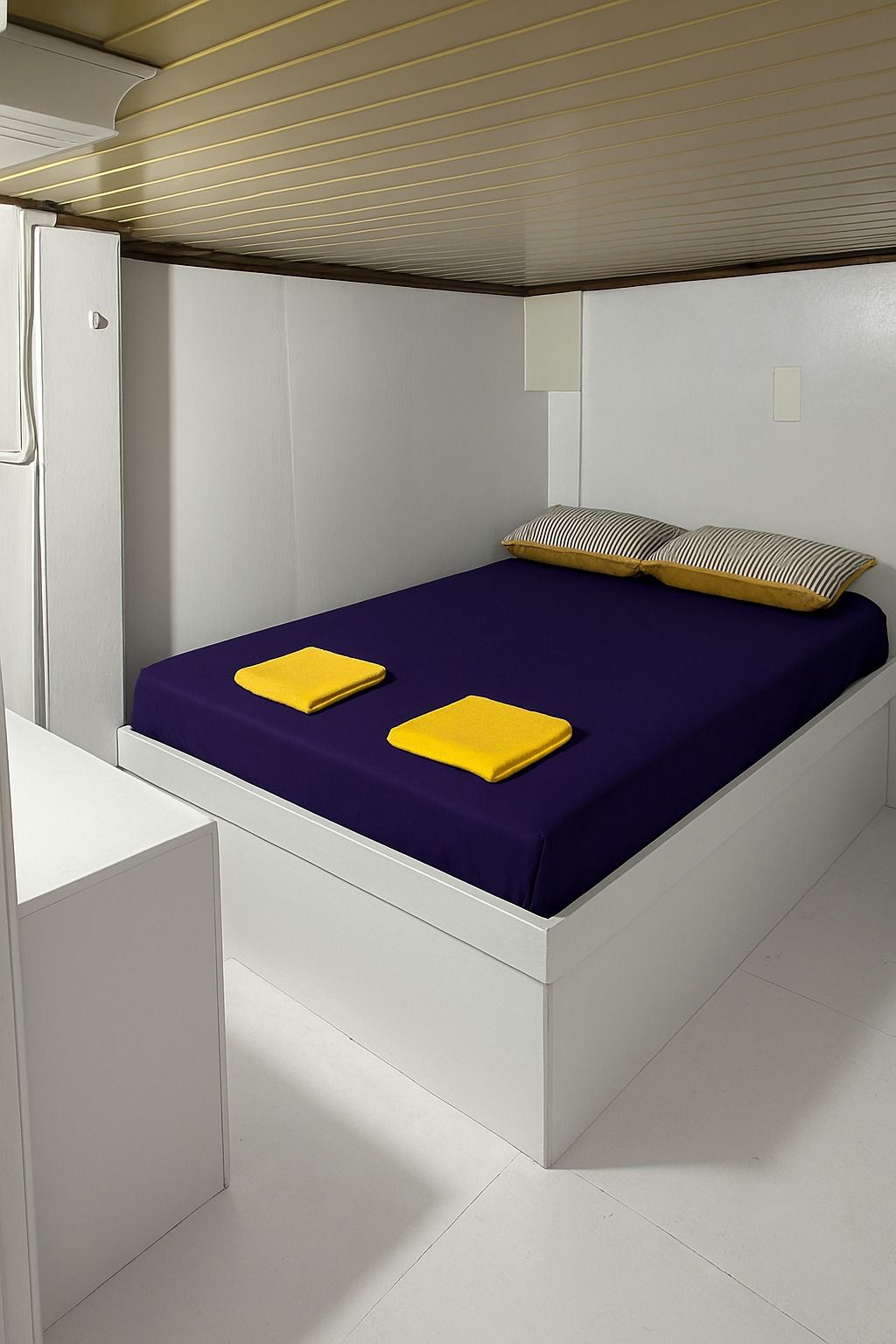Golden Queen Fastboat – Private Cabin Standar